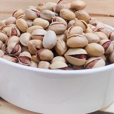 پسته فندقی خندان