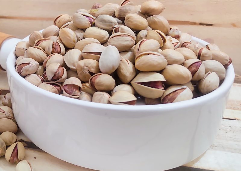 پسته فندقی خندان