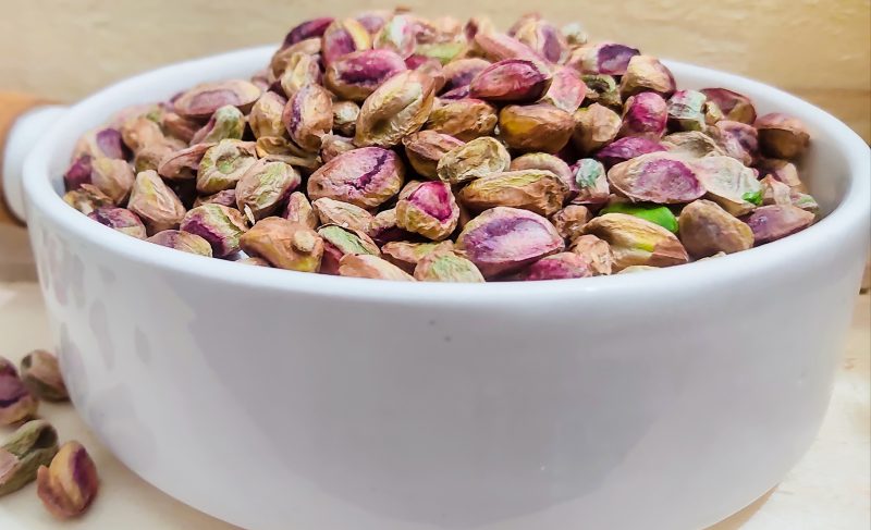 مغز پسته ایرانی و خوشمزه