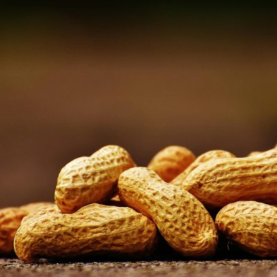 تصویر کره بادام‌زمینی طبیعی مناسب بدنسازی و ورزشکاران